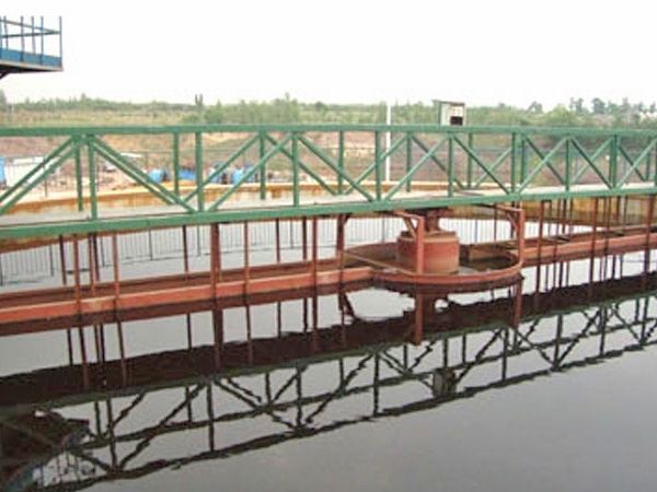 双周边刮吸泥机